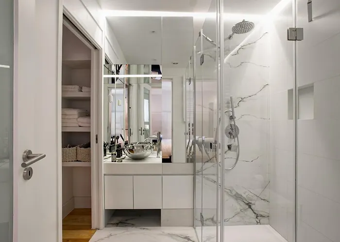 Chic & Trendy T.m. Flat شقة *