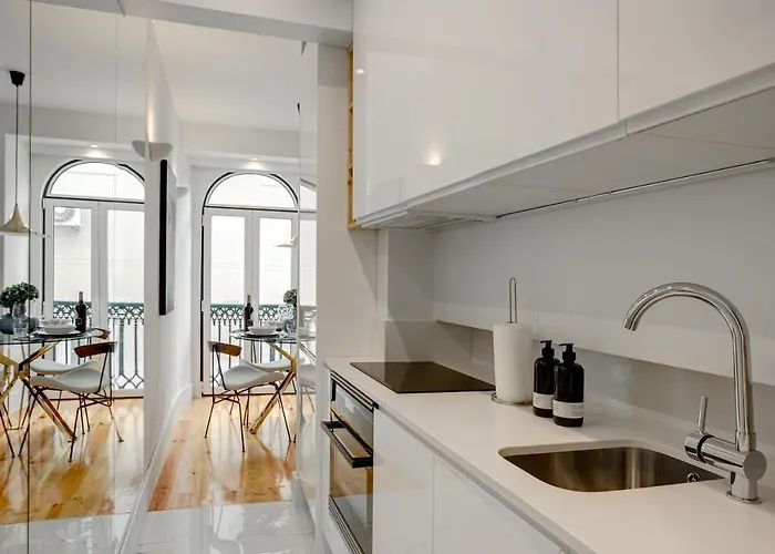 Chic & Trendy T.m. Flat